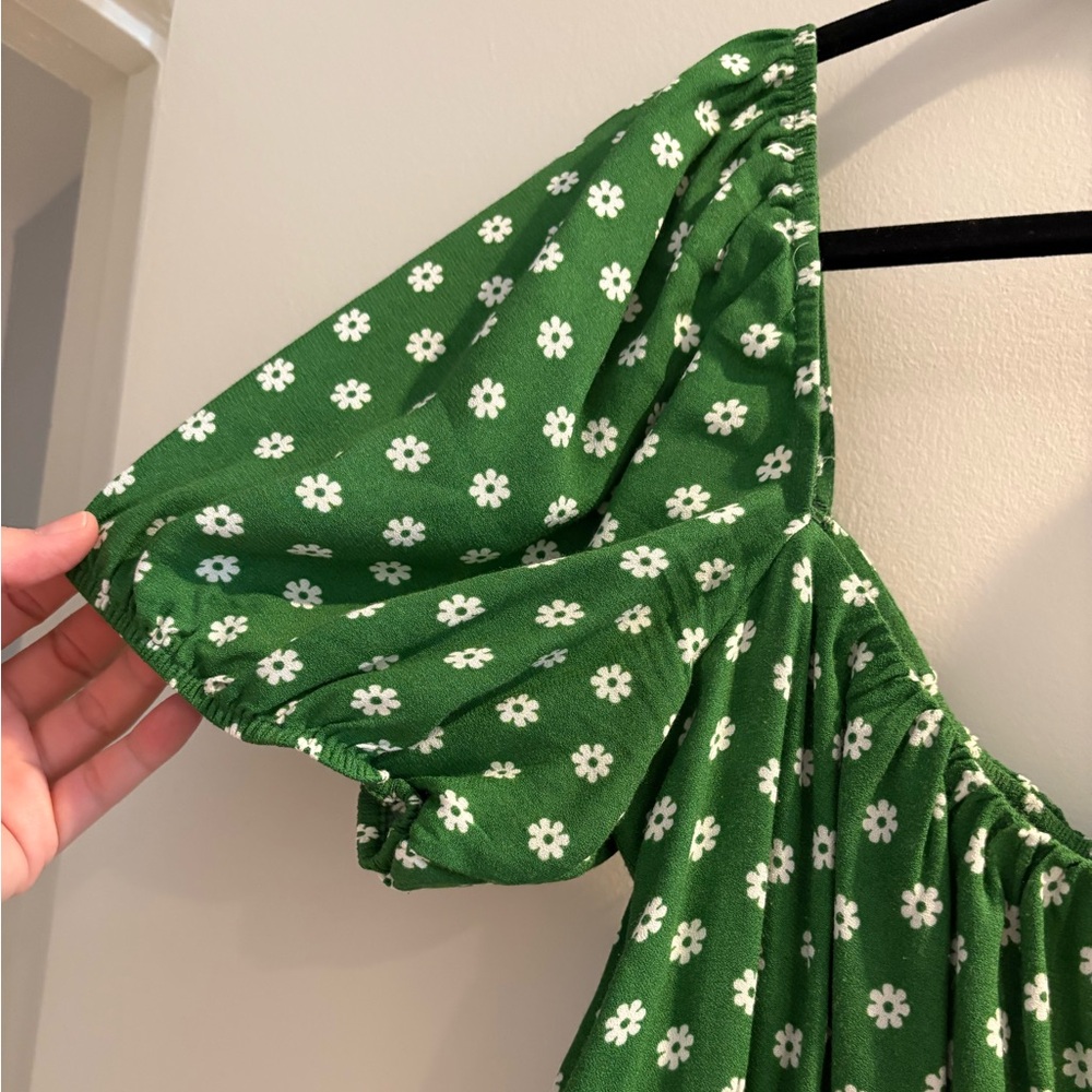 REFORMATION GREEN DRESS - Picture 2 of 6